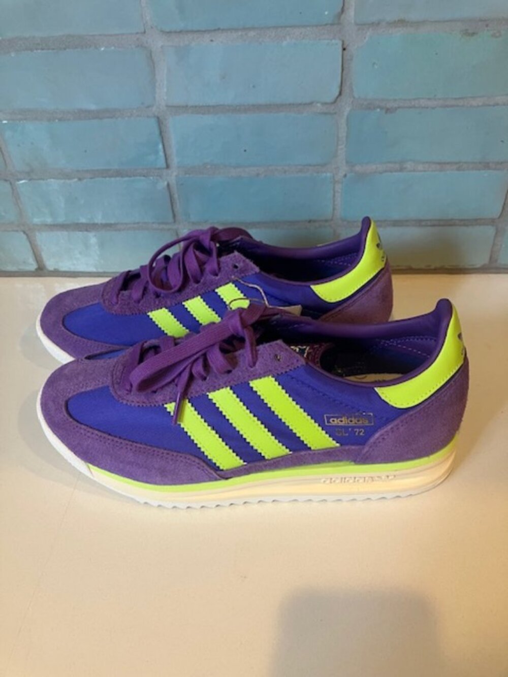ADIDAS  pruple SL 72 RS
